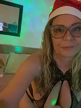 lolavalecuatro online show from December 21, 4:36 pm