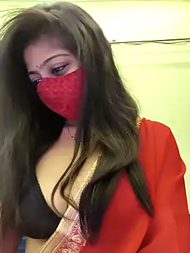 hot Oliviaa online show from December 5, 6:00 am