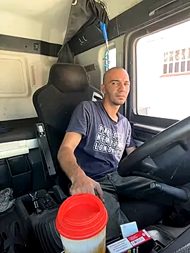 donnuozfutura online show from October 7, 10:56 am