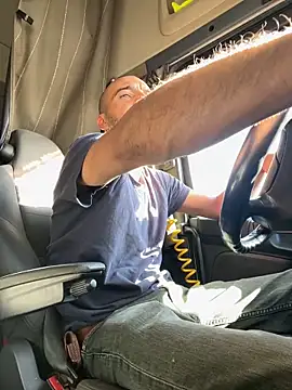 donnuozfutura online show from October 8, 8:12 am