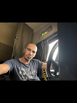 donnuozfutura online show from November 13, 11:31 am