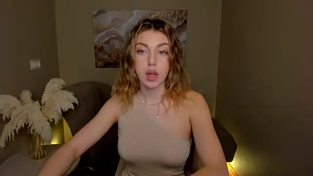 MollyMeltorr online show from October 11, 1:05 am