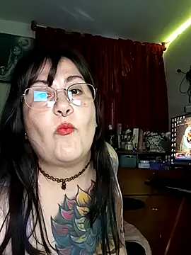 l1la Rav3n online show from February 5, 2:16 am