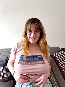 Snapshot of PrincesseMalicia chatting on February 4, 1:50 pm PrincesseMalicia online show from February 4, 1:50 pm