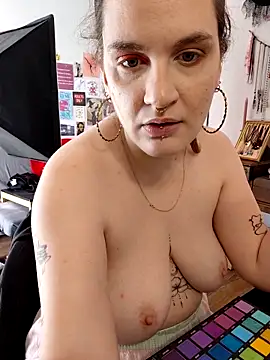 Snapshot of PrincesseMalicia chatting on March 4, 2:01 pm PrincesseMalicia online show from March 4, 2:01 pm