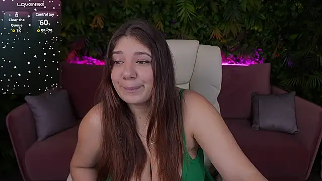 Snapshot of JulietDream chatting on February 25, 6:58 am JulietDream online show from February 25, 6:58 am