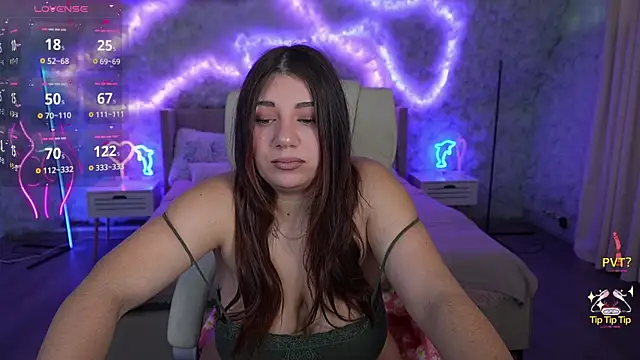 Snapshot of JulietDream chatting on February 27, 7:01 am JulietDream online show from February 27, 7:01 am
