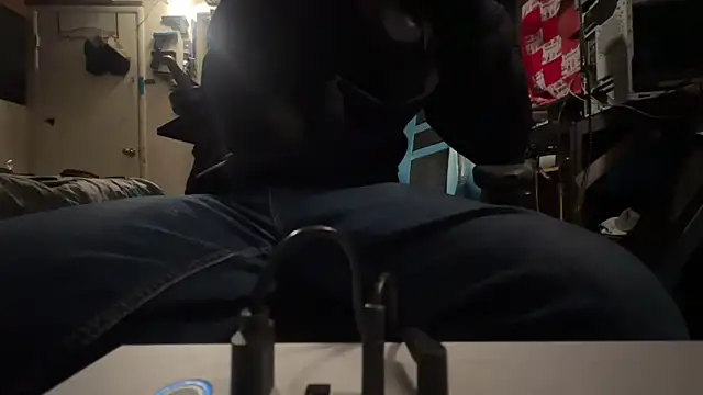 Snapshot of deadpi chatting on January 30, 6:43 pm deadpi online show from January 30, 6:43 pm