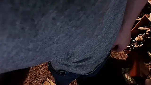 Snapshot of deadpi chatting on March 11, 12:39 pm deadpi online show from March 11, 12:39 pm