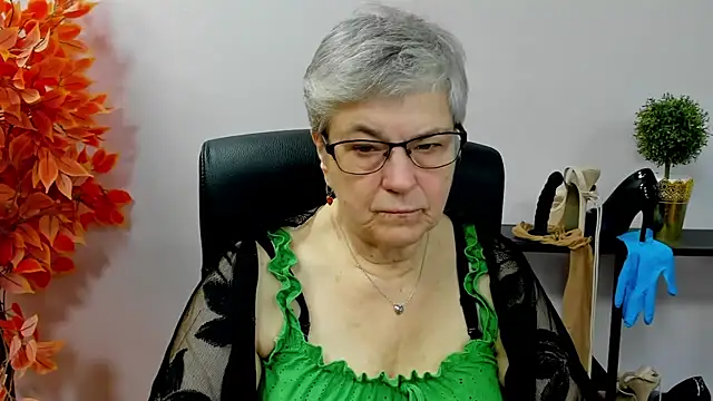 IrisDream online show from November 7, 7:30 am