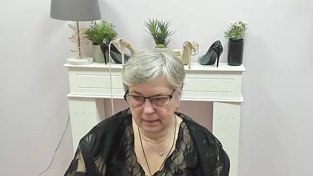 IrisDream online show from February 4, 7:25 am