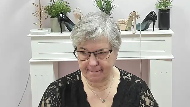 IrisDream online show from February 19, 7:04 am