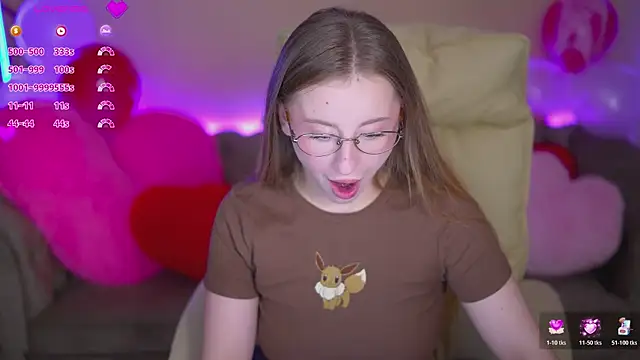 SilverrMoon online show from February 9, 7:01 am