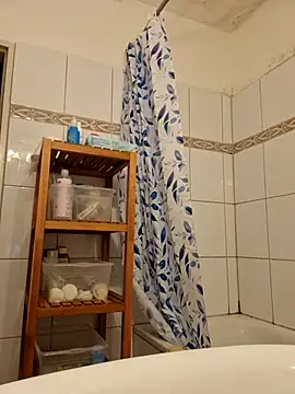 Josephine LIVE online show from December 2, 5:24 am