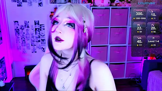 Snapshot of Aki__Ra chatting on January 15, 8:01 pm Aki Ra online show from January 15, 8:01 pm