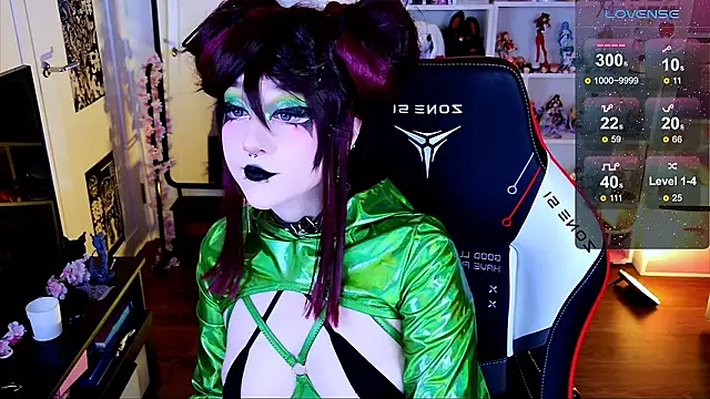 Snapshot of Aki__Ra chatting on February 21, 12:22 am Aki Ra online show from February 21, 12:22 am