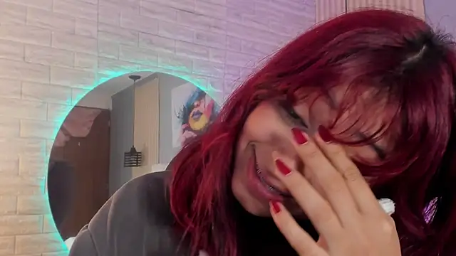 Snapshot of cloe__palmer chatting on December 5, 3:28 pm cloe palmer online show from December 5, 3:28 pm