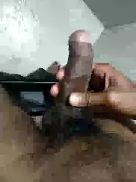 Snapshot of biggest_lund_ chatting on January 11, 11:45 am biggest lund online show from January 11, 11:45 am