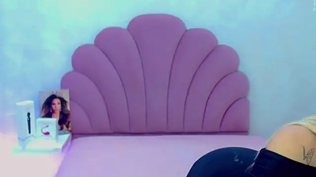 briana sex32 online show from February 12, 4:07 am