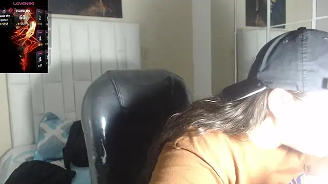 Snapshot of katty_femdom chatting on September 14, 12:37 pm katty femdom online show from September 14, 12:37 pm