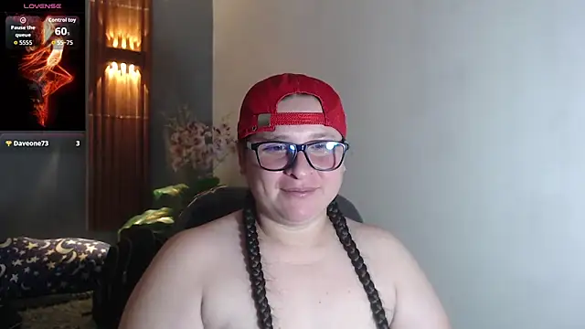 Snapshot of katty_femdom chatting on September 28, 12:43 pm katty femdom online show from September 28, 12:43 pm