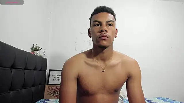 RoddyRich11 online show from March 26, 12:00 pm