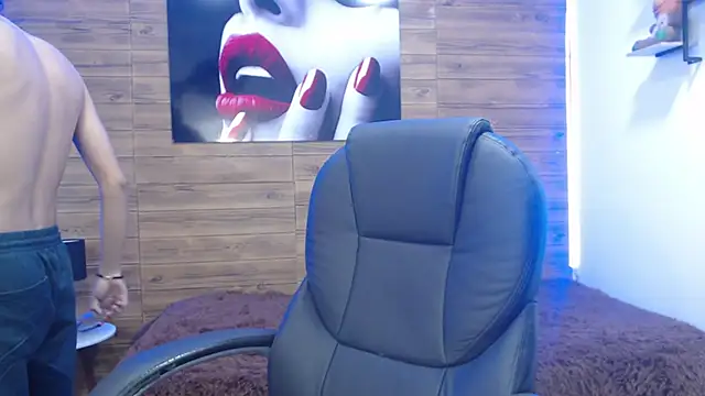 jhoellx online show from March 21, 12:50 pm