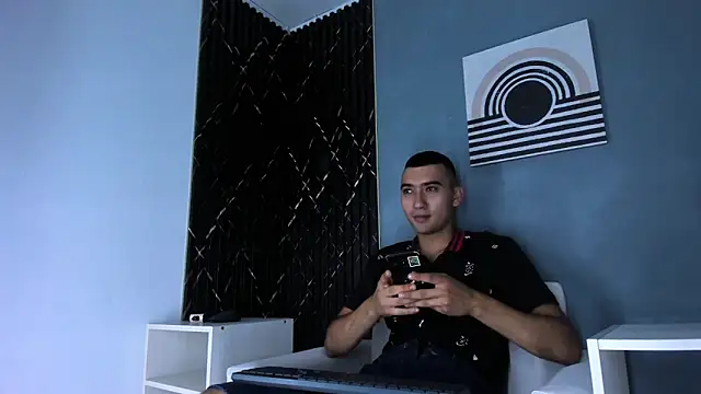 Snapshot of Liam_crox chatting on December 18, 7:30 pm Liam crox online show from December 18, 7:30 pm