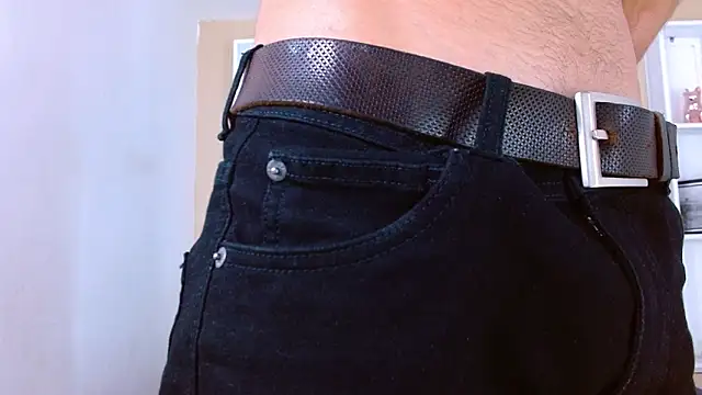 Snapshot of Liam_crox chatting on January 10, 5:13 pm Liam crox online show from January 10, 5:13 pm