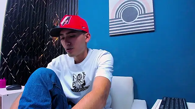 Snapshot of Liam_crox chatting on February 4, 5:34 pm Liam crox online show from February 4, 5:34 pm