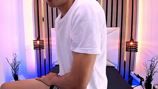 Snapshot of Liam_crox chatting on March 7, 1:40 pm Liam crox online show from March 7, 1:40 pm