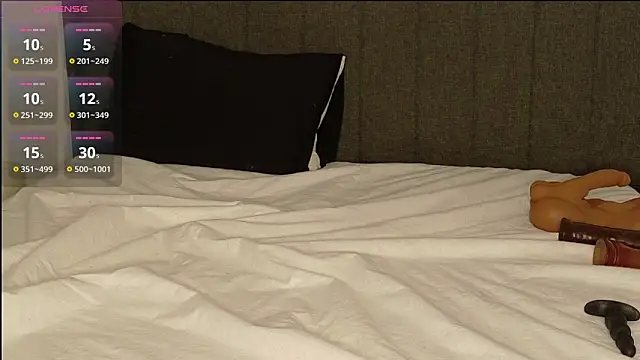 misscatxo online show from April 8, 4:12 am