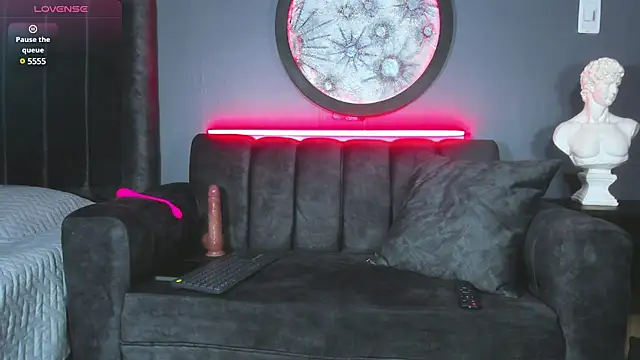 khriss brown online show from January 24, 10:21 am