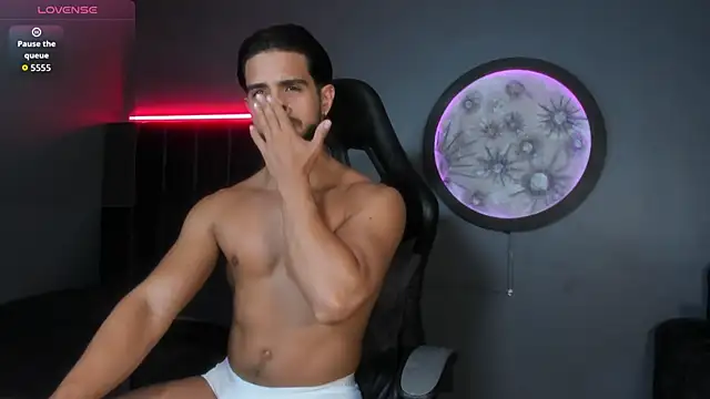 khriss brown online show from November 20, 8:19 pm