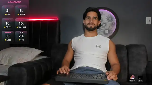 khriss brown online show from December 1, 10:26 pm