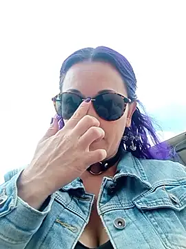 sophie banger online show from December 5, 6:48 pm