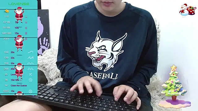 TRIXIE TANG28 online show from December 15, 10:58 pm