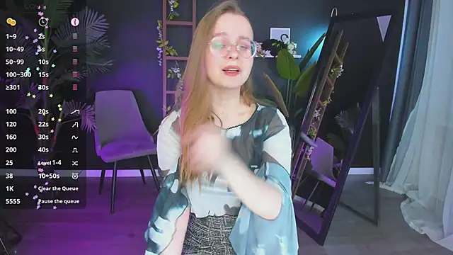 CassieCool online show from February 25, 11:55 pm