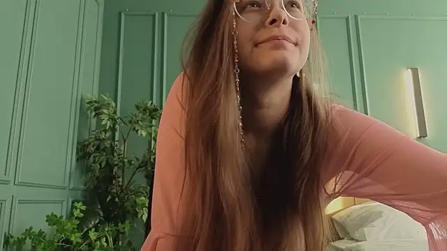 Snapshot of CassieCool chatting on February 25, 1:10 pm CassieCool online show from February 25, 1:10 pm