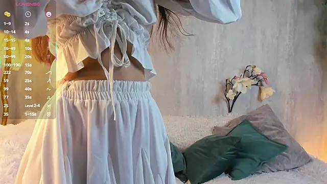 PetraBawden online show from February 15, 8:44 am