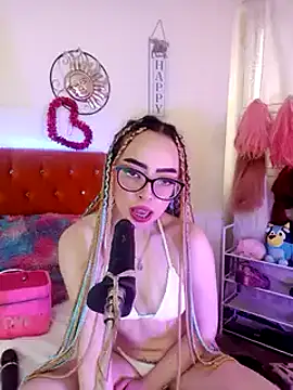Snapshot of Yennastone chatting on January 8, 5:15 pm Yennastone online show from January 8, 5:15 pm