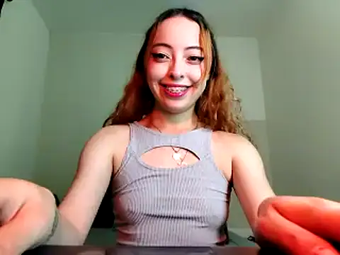 Snapshot of Yennastone chatting on February 2, 12:09 am Yennastone online show from February 2, 12:09 am