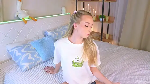 HollisBeckett online show from February 5, 12:17 pm