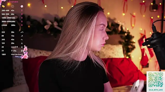 HollisBeckett online show from December 17, 1:33 am