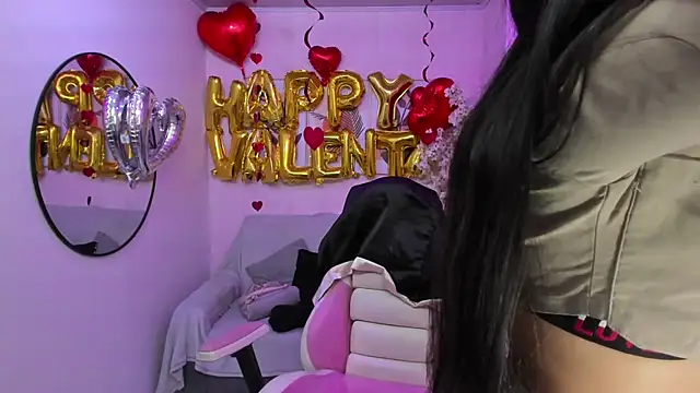 Snapshot of Zafiro_t18 chatting on February 15, 7:39 pm Zafiro t18 online show from February 15, 7:39 pm