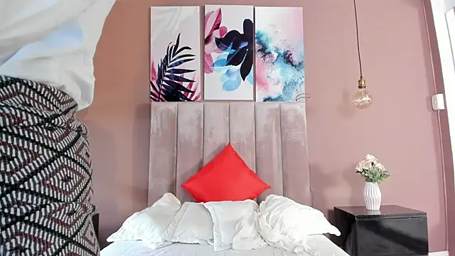 BellaClaiir online show from February 22, 5:02 pm