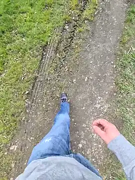 Snapshot of Bretoncool chatting on March 24, 2:44 pm Bretoncool online show from March 24, 2:44 pm