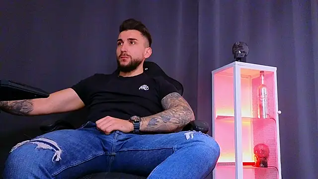 MightyAaron66 online show from February 14, 12:14 pm