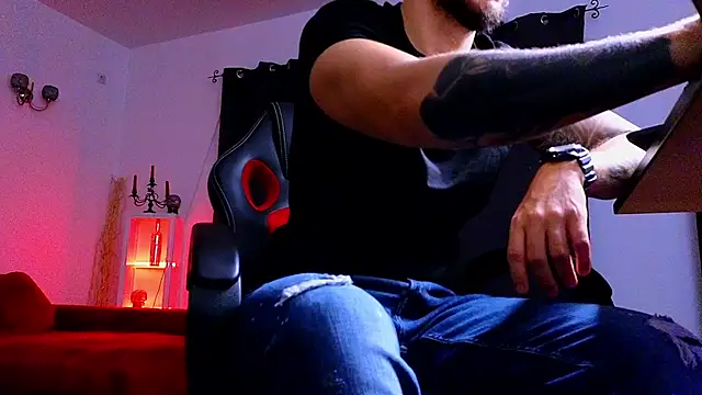 MightyAaron66 online show from September 12, 1:28 am