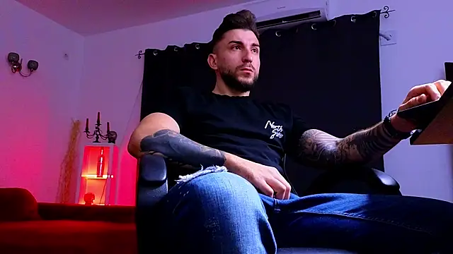 MightyAaron66 online show from September 29, 2:38 am